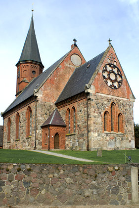 Die Außenansicht der Kirche in Breitenfelde